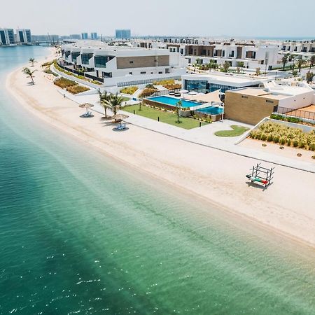 Relaxing Villa With Access To Pool And Beach Рас ал Хайм Екстериор снимка